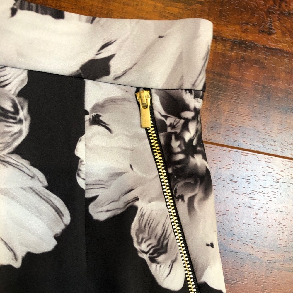 H&M Black Gray Floral Dressy Skirt sz US 6 - Picture 5 of 5